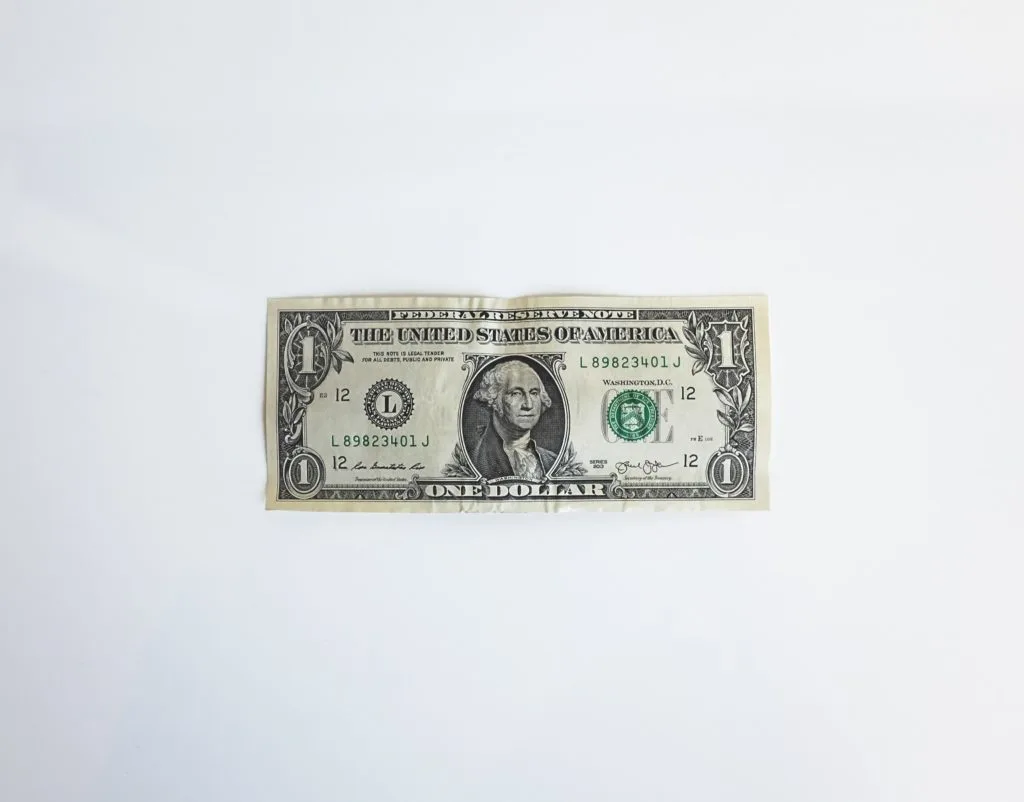 Como investir em dólar?
